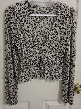 Zara Cream and Black Leopard Print V-Neck Peplum Top
